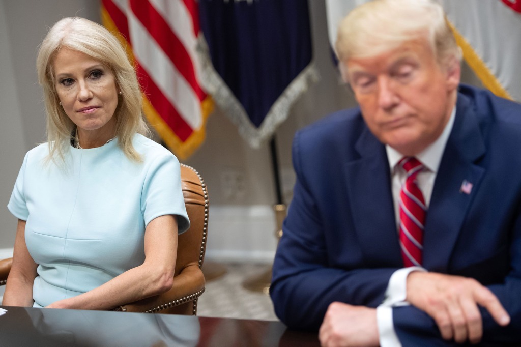 Trump denies Kellyanne Conway told him he lost the 2020 election New(02)